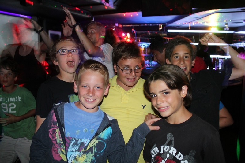 Village Camps International Summer Camp Leysin, Switzerland 2025-08-09 https://www.villagecamps.com/journals_admin/images/682-17-disco (66).jpg